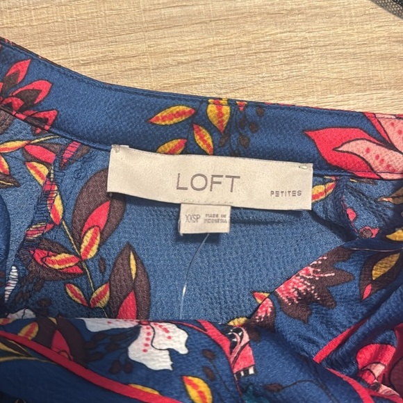 Ann Taylor Loft Colorful Floral Satin Business Casual Blouse Size XXS Petite - Picture 8 of 9